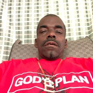 Meet your Posher, Derrick